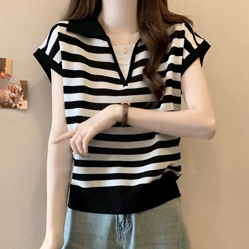 大码假两件条纹短袖T恤女夏季胖mm遮肚子显瘦针织v领薄款上衣气质