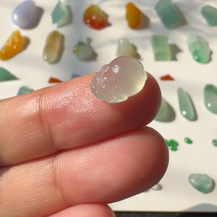 定制翡翠未镶嵌金蟾