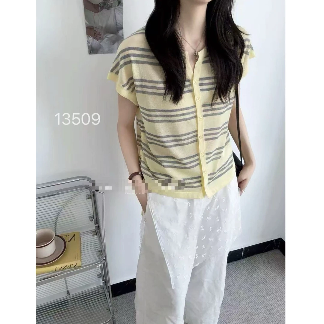 13509（部分无水洗唛，介意慎拍）WANGDAN新款剪刀领条纹撞色短袖