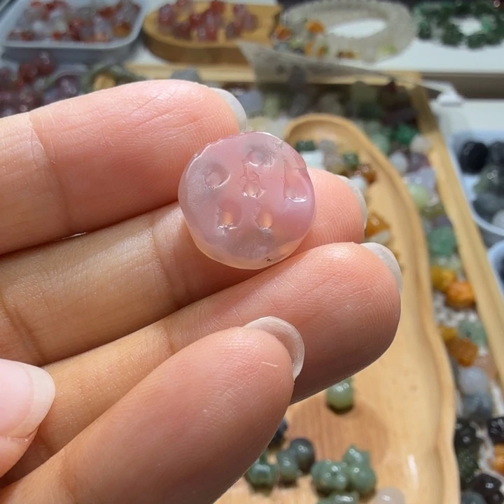 和田玉未镶嵌珠宝半成品