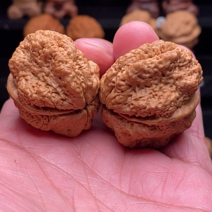 法***庆文玩核桃把件…………………………