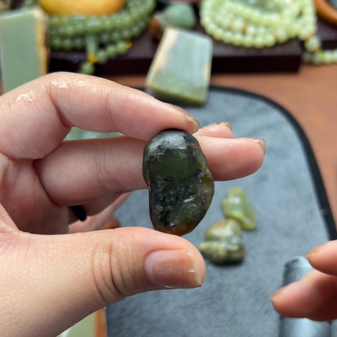 和田玉未镶嵌珠宝奇石