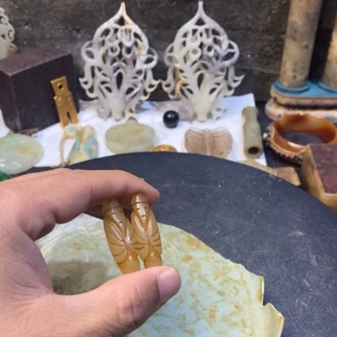 瓷器杂项研究中心