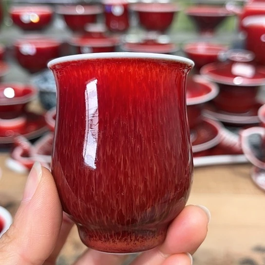 清**吾景德镇陶瓷红马坊杯