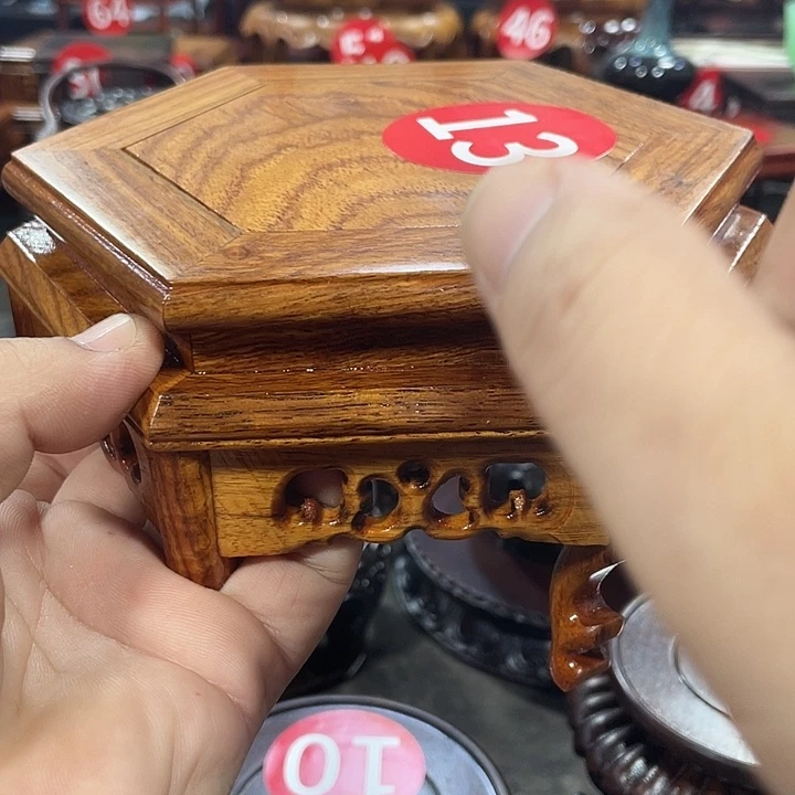 琉璃手工艺品红木底座工艺品