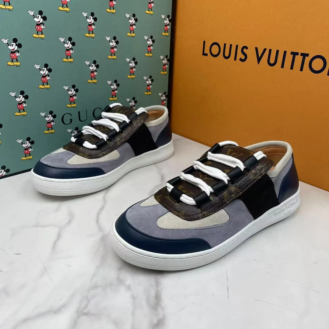 全新未使用 LouisVuitton/路易威登 灰米老花满印麂皮板鞋/38码