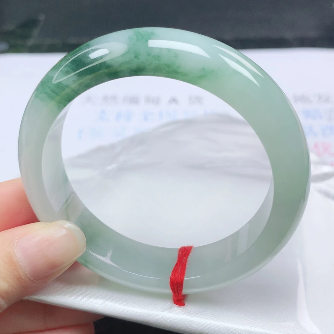 翡翠未镶嵌手镯正