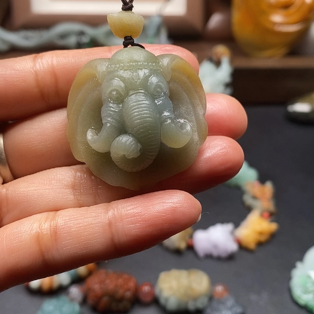 罗***行定制翡翠未镶嵌毛货抛光