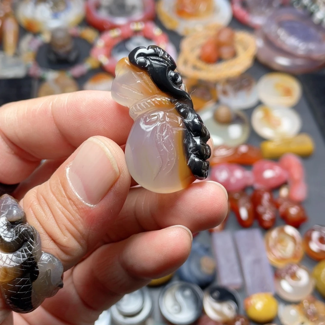 玛瑙/玉髓未镶嵌颈饰