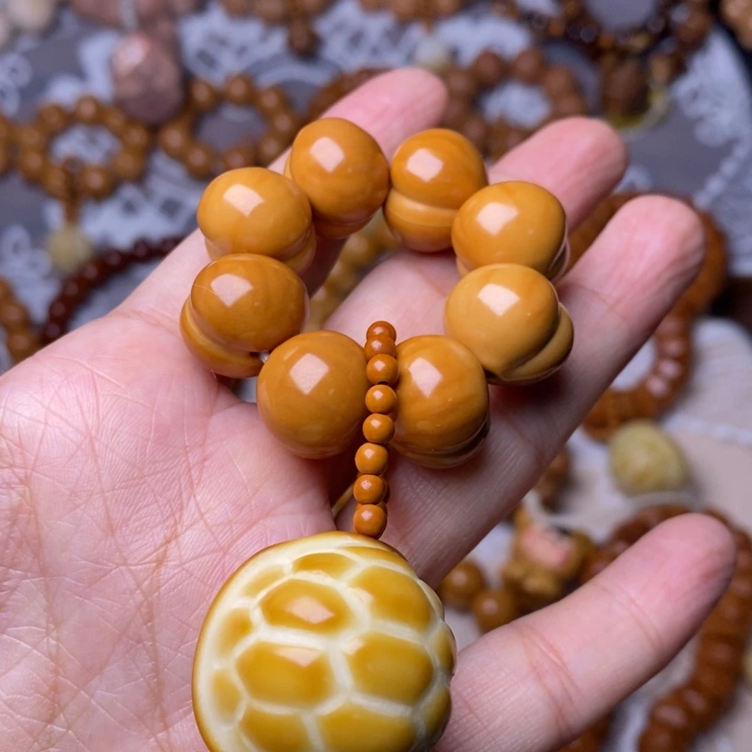 把件猴头核桃柯基屁桃龟甲