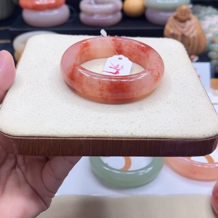 未镶嵌手镯石英质玉?****?