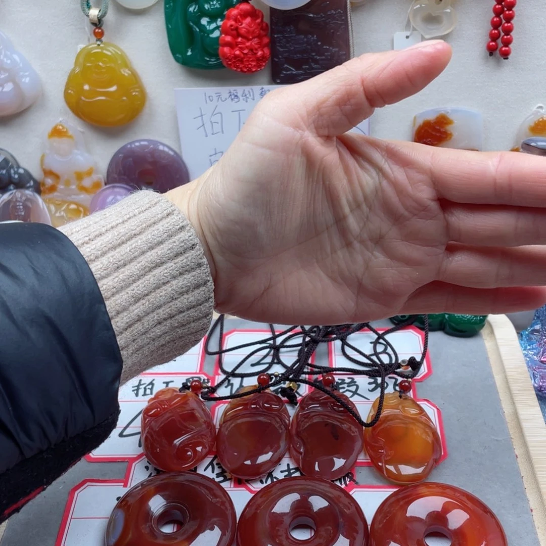 玛瑙/玉髓颈饰合金葡**祖