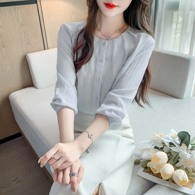 春秋季2025年新款女时尚减龄雪纺衬衫女洋气气质圆领宽松国风薄款