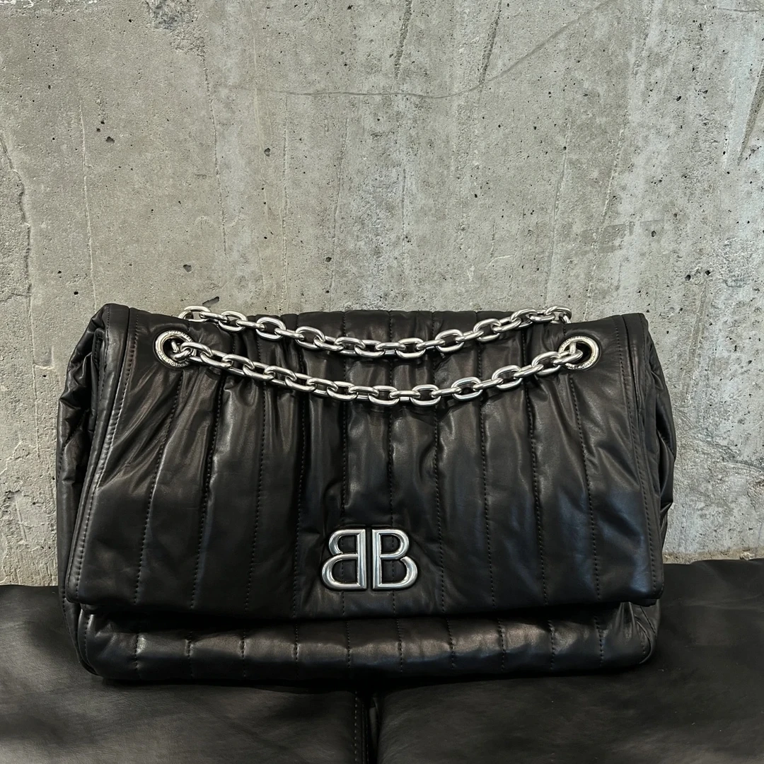 全新未使用 Balenciaga/巴黎世家 巴黎世家 黑银中号绗缝款斜挎包