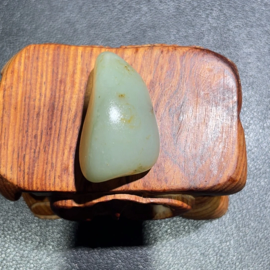 和田玉（糖玉）未镶嵌挂件19.1克