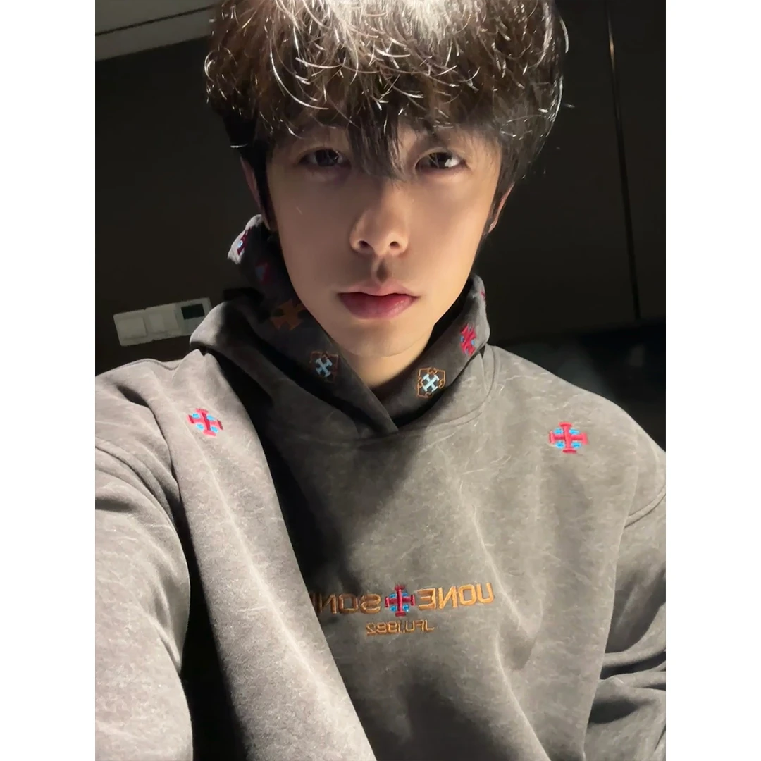 刺绣连帽卫衣男士长袖冬季加绒保暖设计感民族风套头衣服宽松休闲