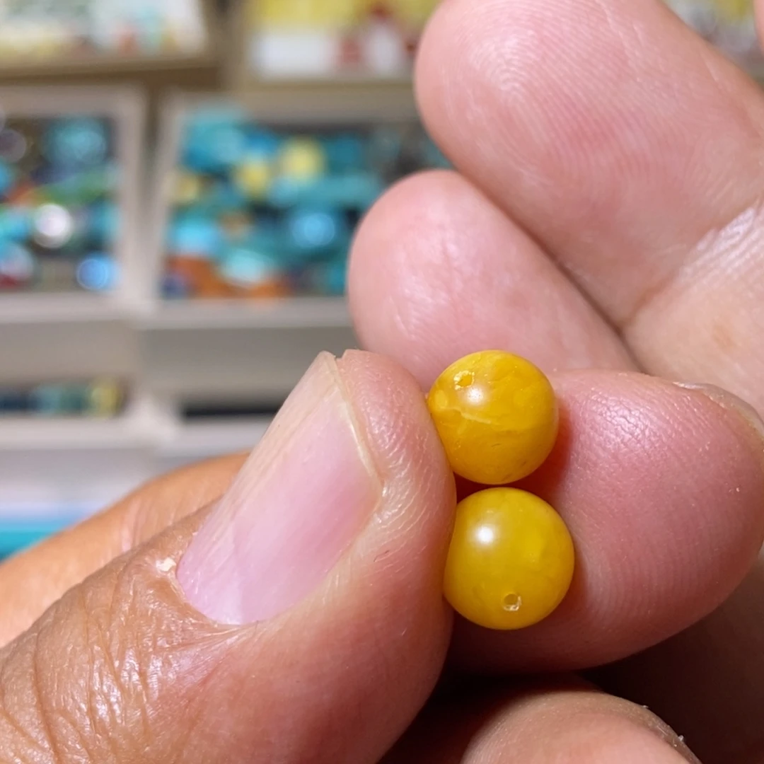 蜜蜡未镶嵌裸石配饰瑕疵