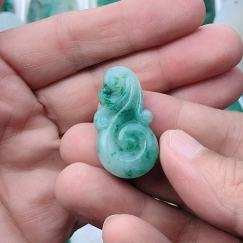 未镶嵌独山玉吊坠(不含链)l**e