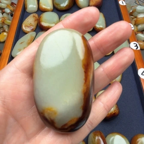 和田玉颈饰未镶嵌听**海