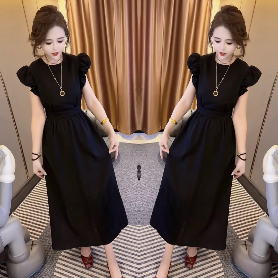 韩系洋气赫本风时尚连衣裙女2025设计感夏季新款镂空飞飞袖中长裙