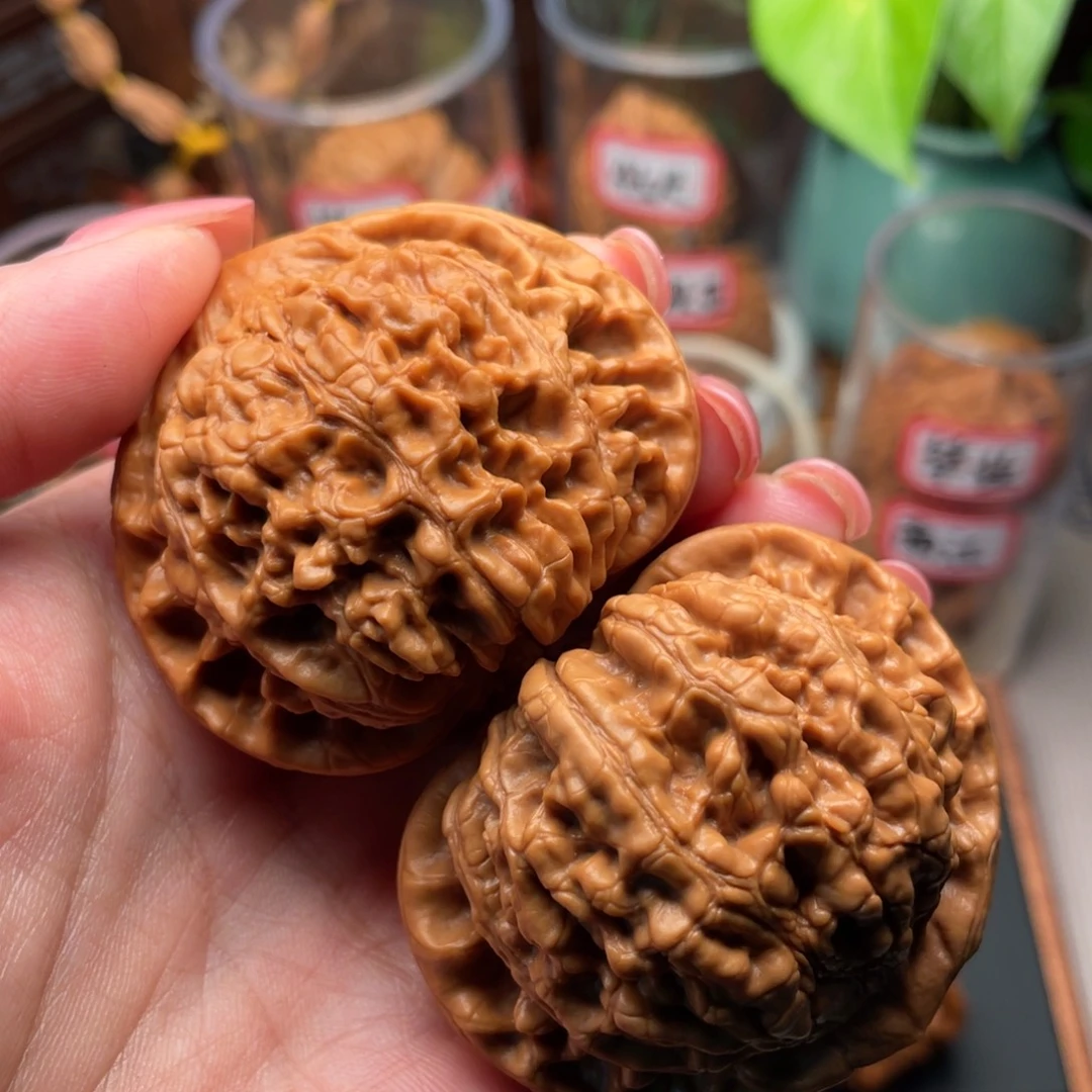 桃核把件全品桃心红皮麒麟50+