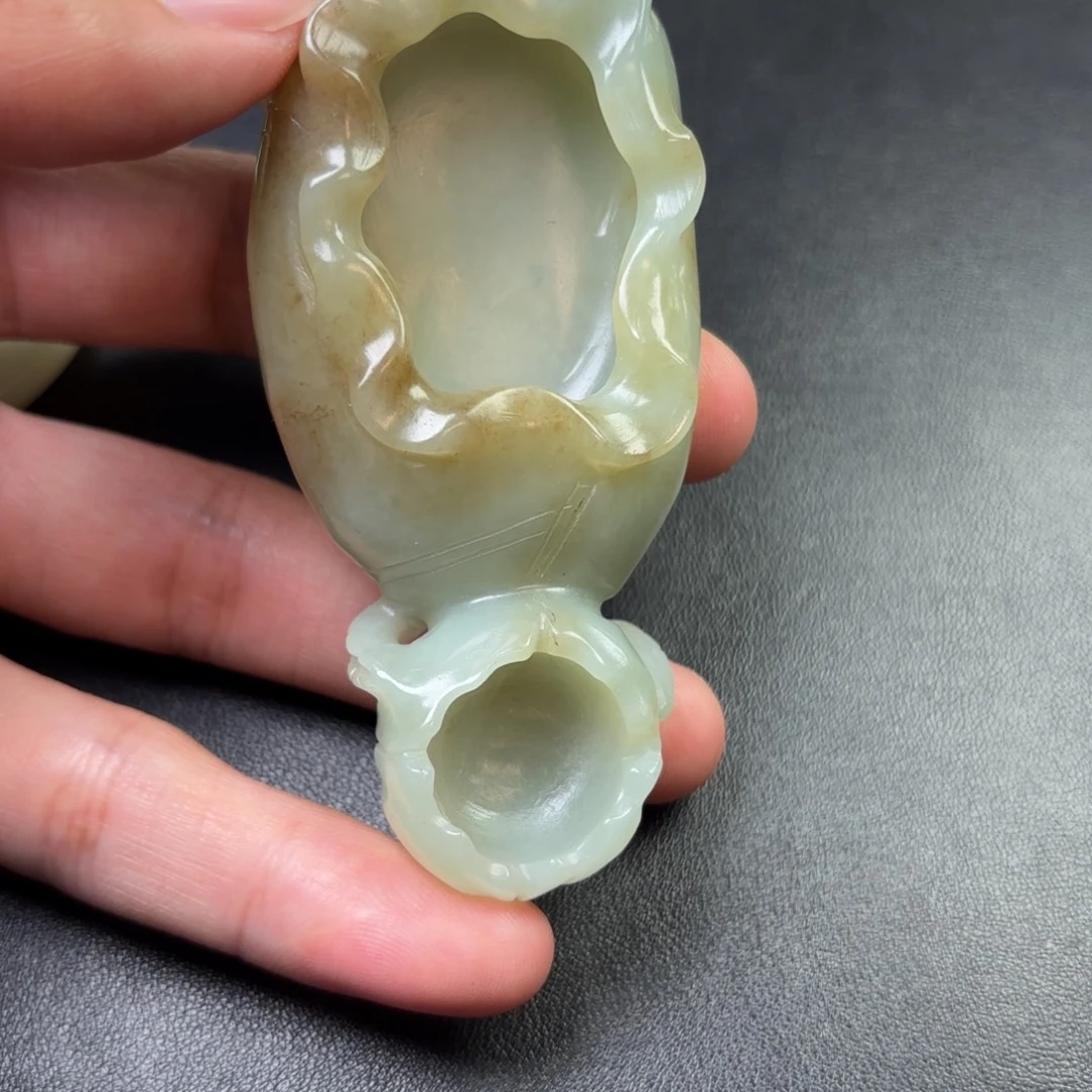 用***2和田玉未镶嵌挂件