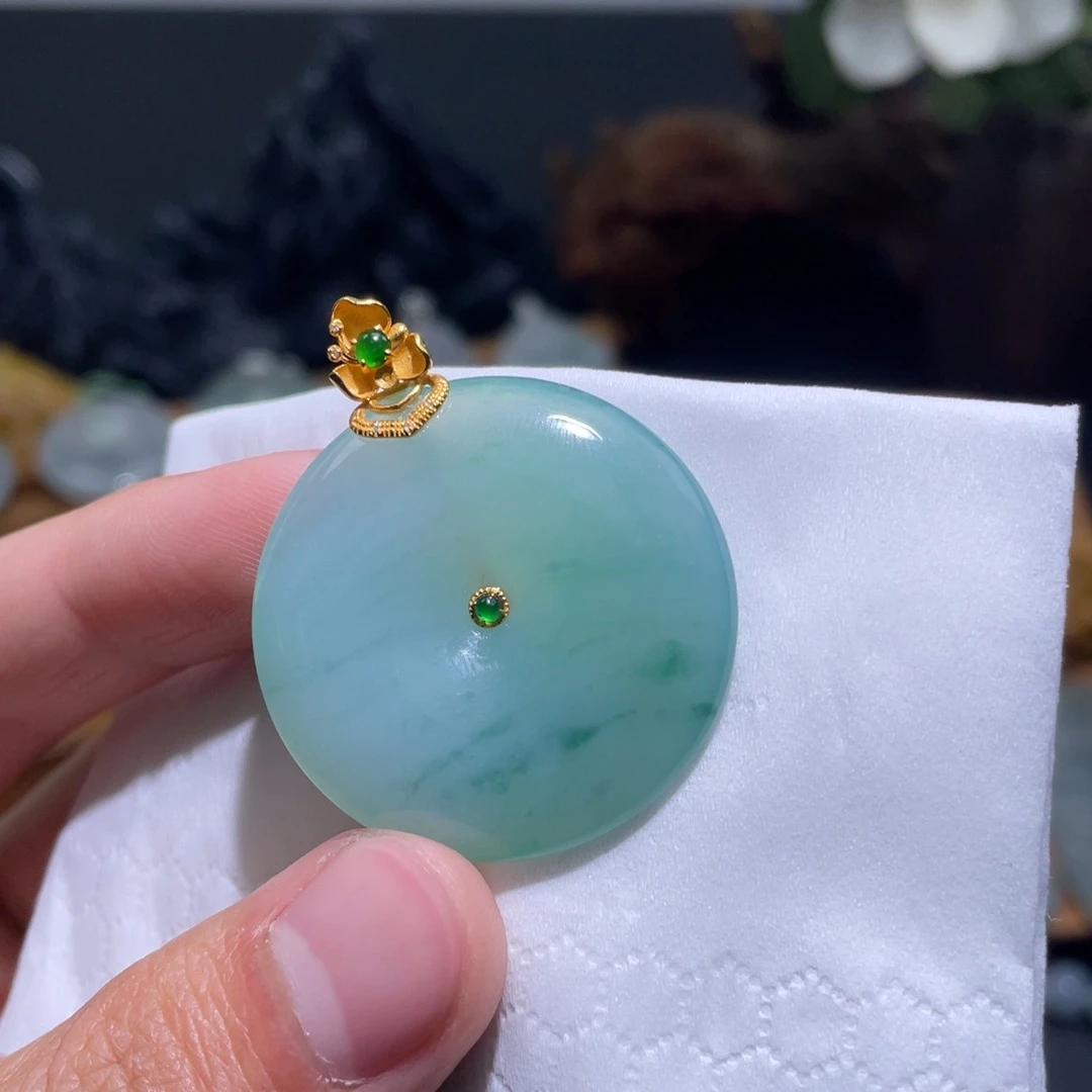 定制翡翠18K金镶嵌吊坠