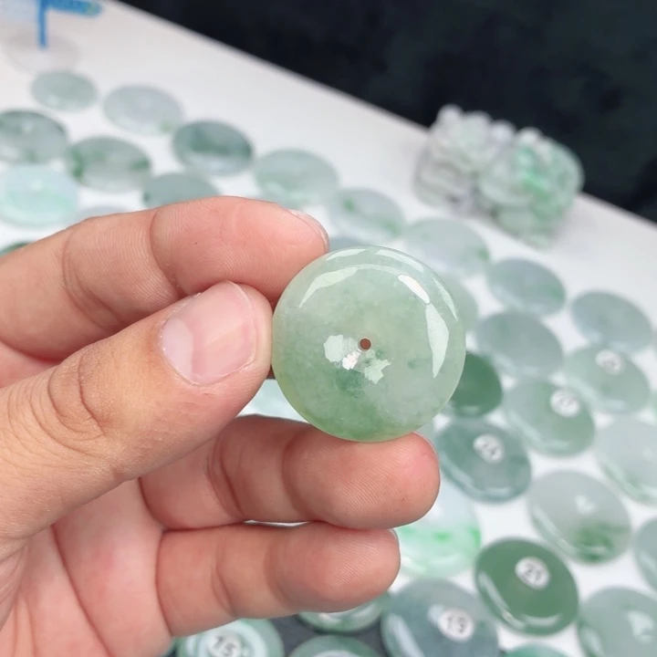 翡翠未镶嵌颈饰缅甸天然A货翡翠29.5-6.5