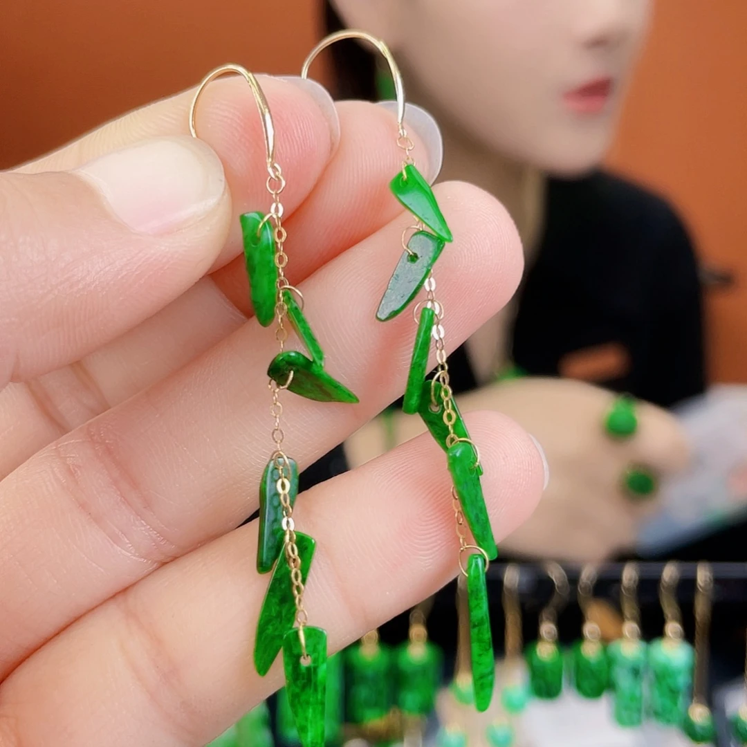 翡翠18K金镶嵌耳饰