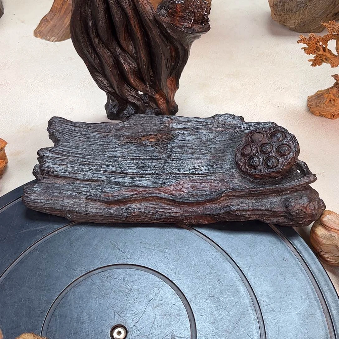 男***怀交趾黄檀（大红酸枝）