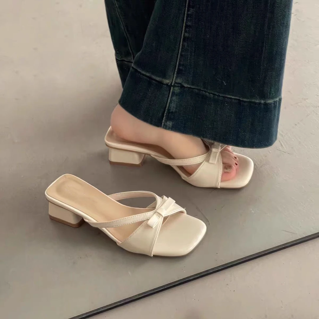 法式一字拖鞋女夏季外穿2025新款低跟轻奢蝴蝶结仙女网红爆款凉拖