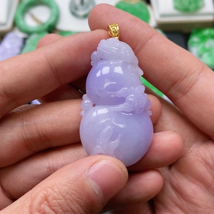 翡翠颈饰未镶嵌吊坠