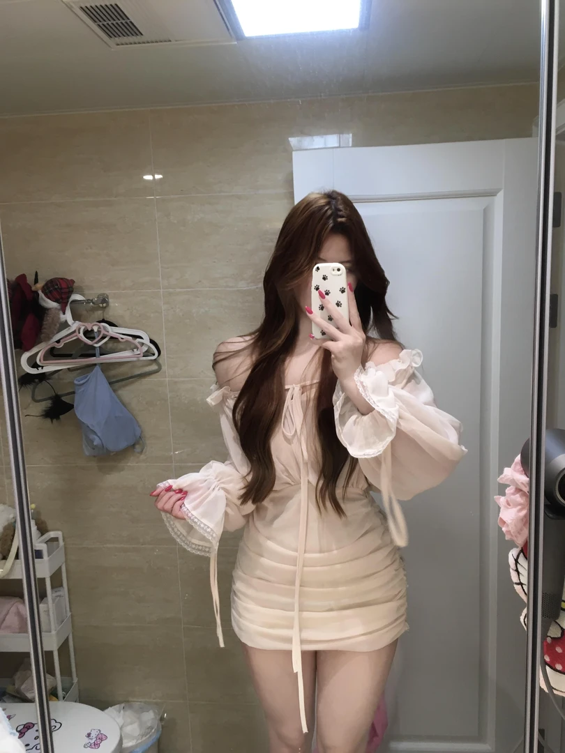 夏季纯欲风辣妹性感一字肩长袖连衣裙女绝美气质收腰显瘦包臂短裙