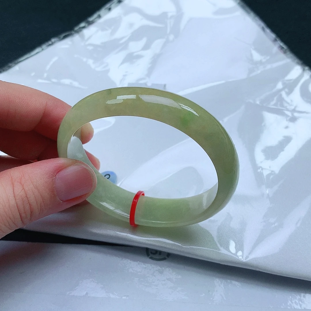 翡翠未镶嵌手镯54