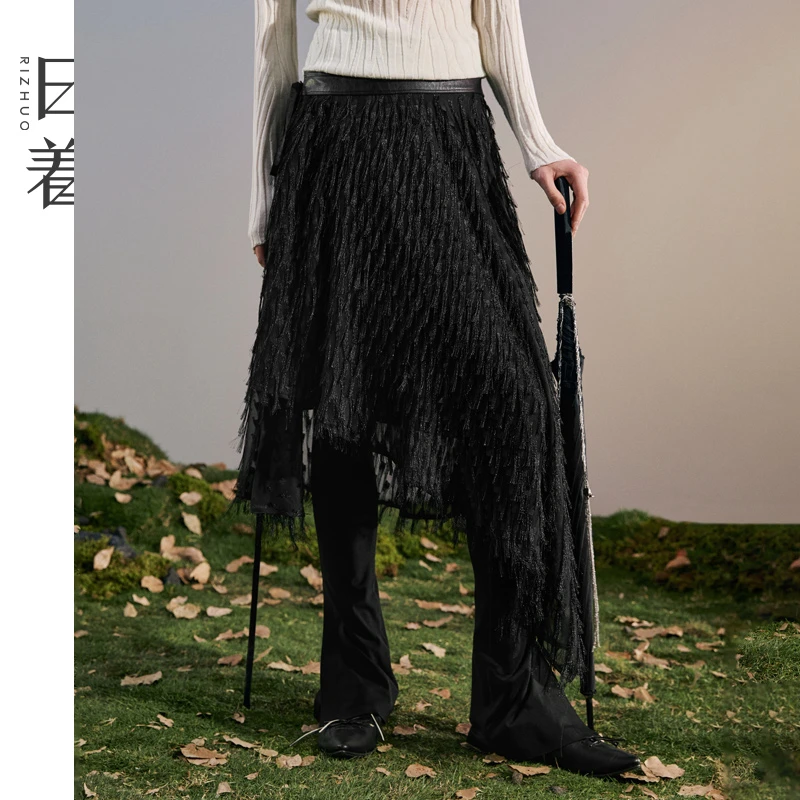 日着游马黑半身裙2025年设计感天丝流苏高级不规则裙子RD3255Q0