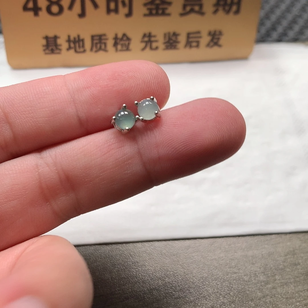 颈饰未镶嵌翡翠耳钉