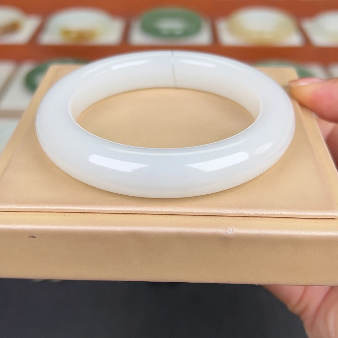 和田玉未镶嵌手镯和田玉白玉手镯