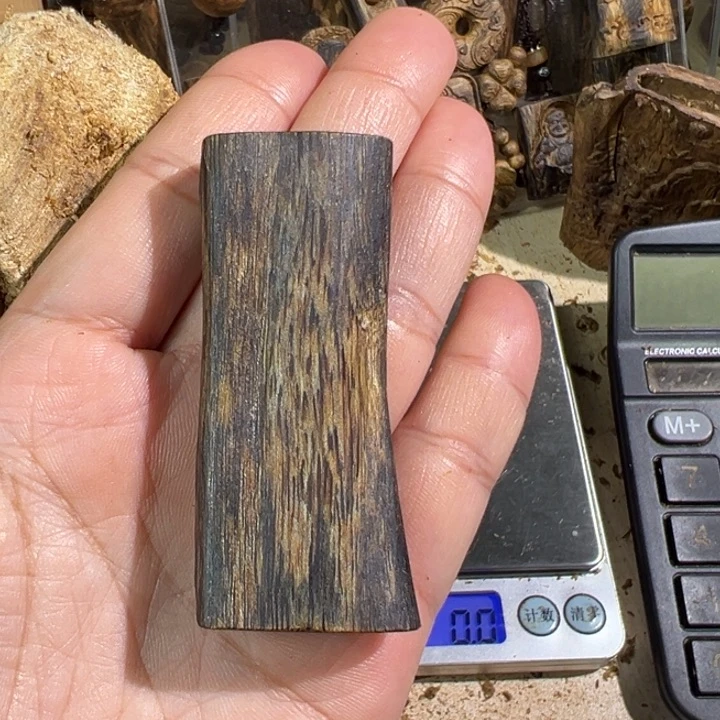 沉香吊坠绿棋楠沉香吊坠12.9克