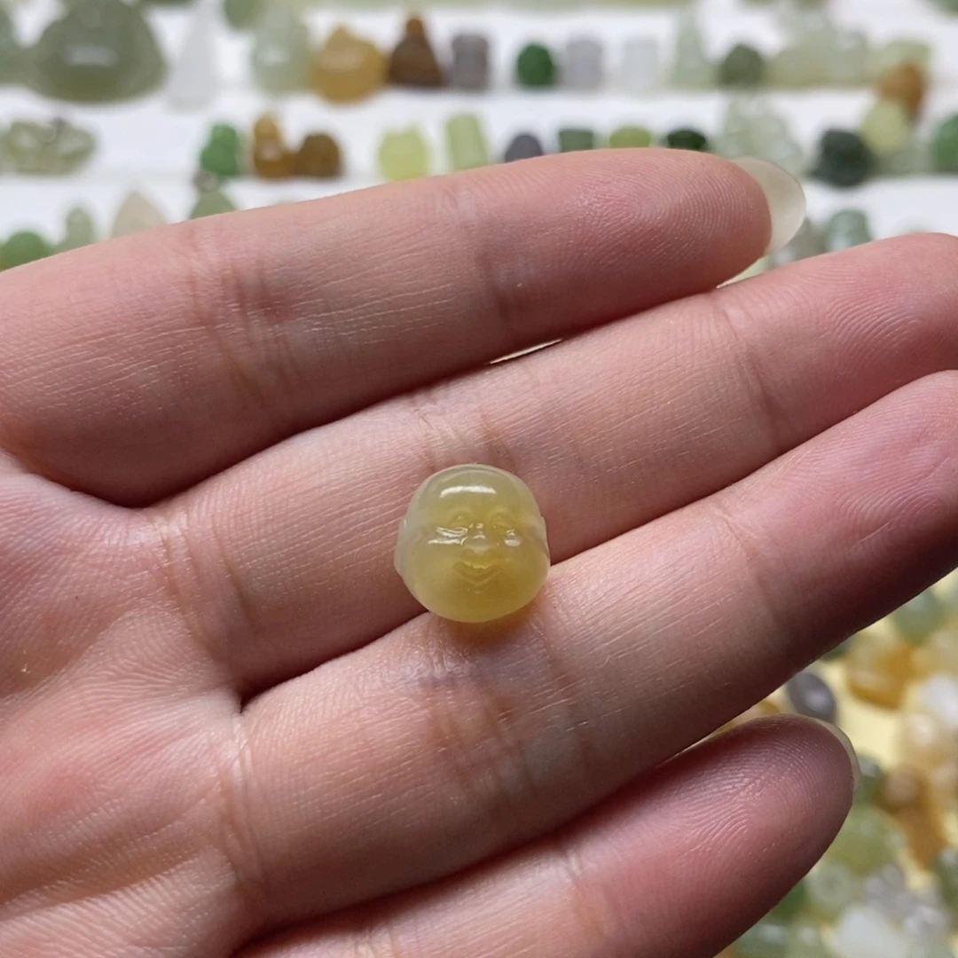 ****⁰和田玉未镶嵌颈饰