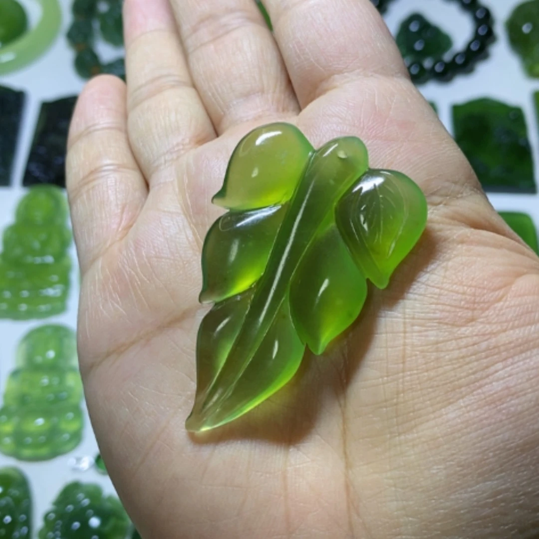 【闪购商品】未镶嵌蛇纹石玉颈饰