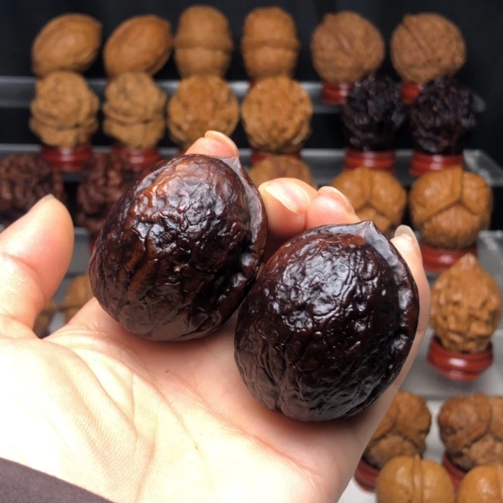 吊坠桃核3粗筋屁桃地闷