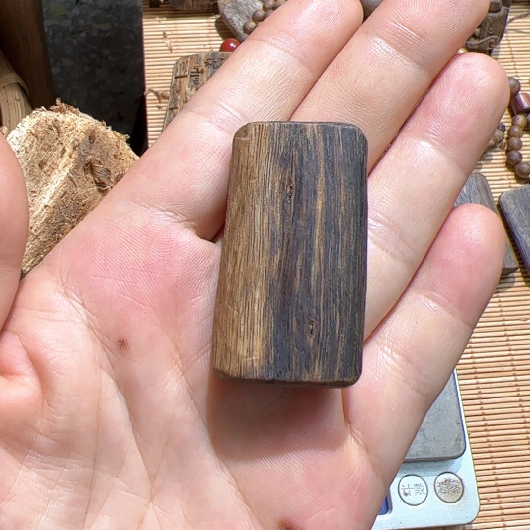 吊坠沉香白棋素牌6.5克