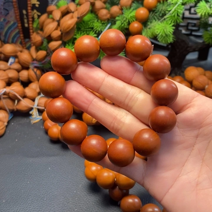 手串橄榄核1.7微瑕光珠