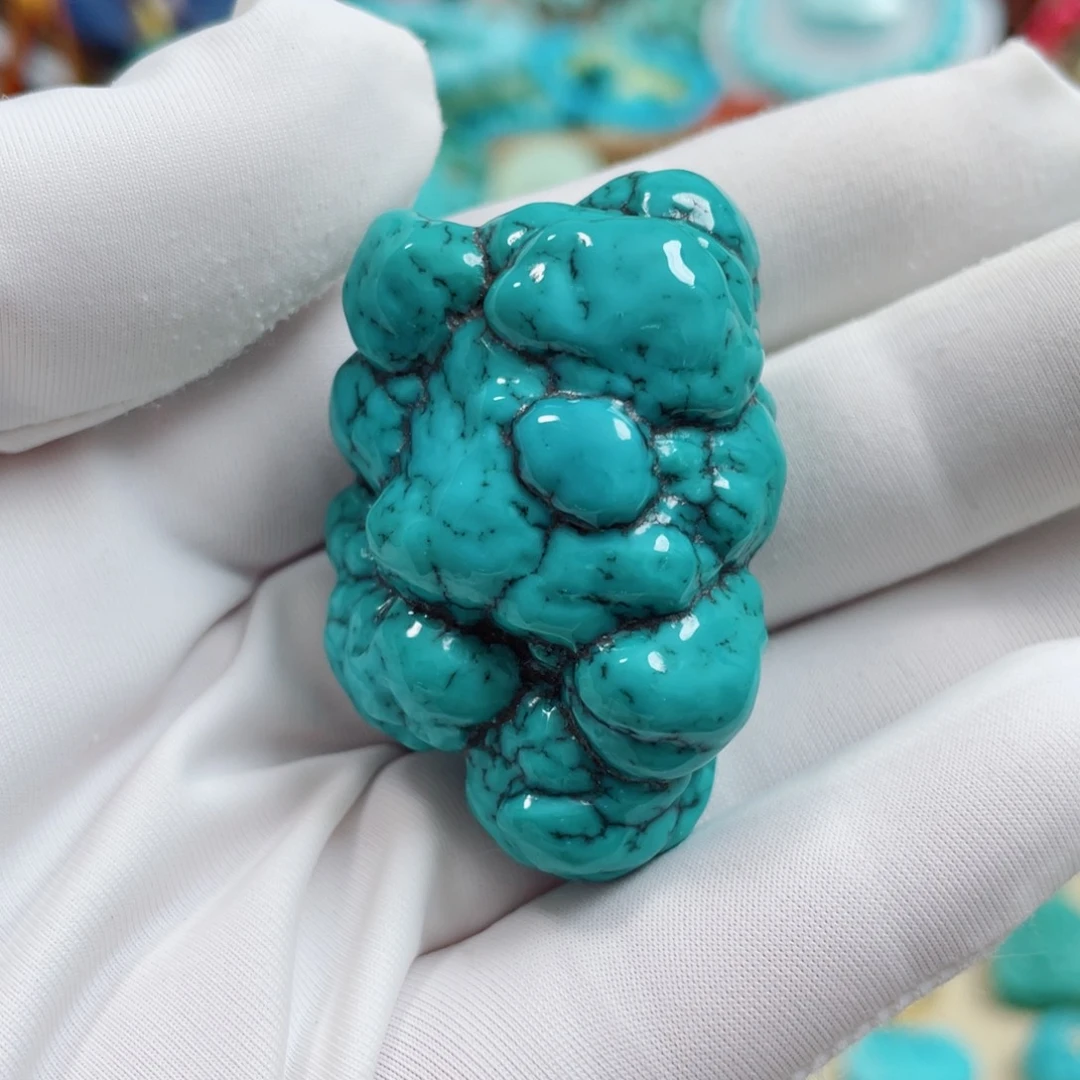 绿松石未镶嵌珠宝奇石