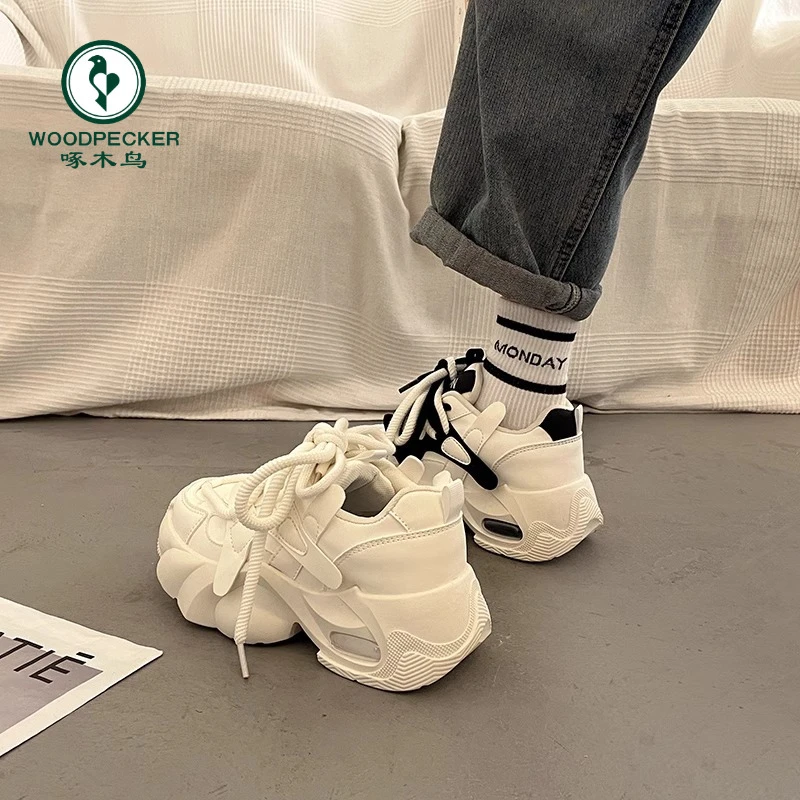 啄木鸟欧洲站厚底老爹鞋女超火百搭2025新款增高显脚小休闲运动鞋