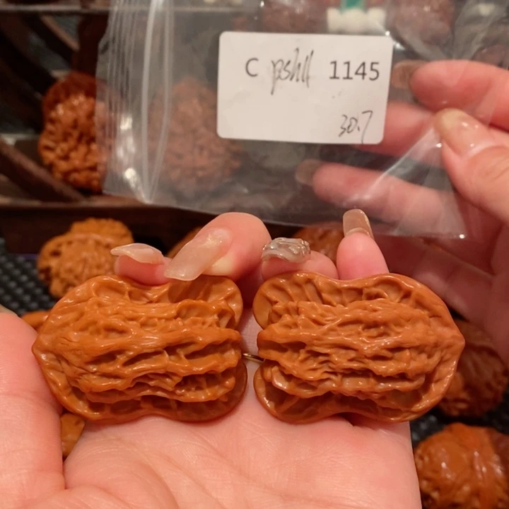 文玩核桃把件彭精品