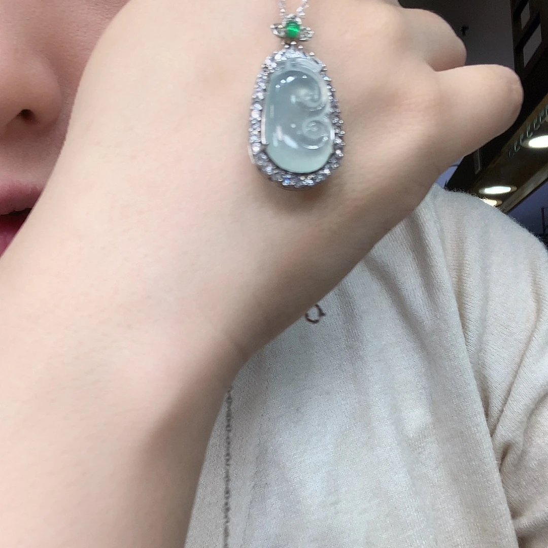 翡翠未镶嵌吊坠(不含链)如意