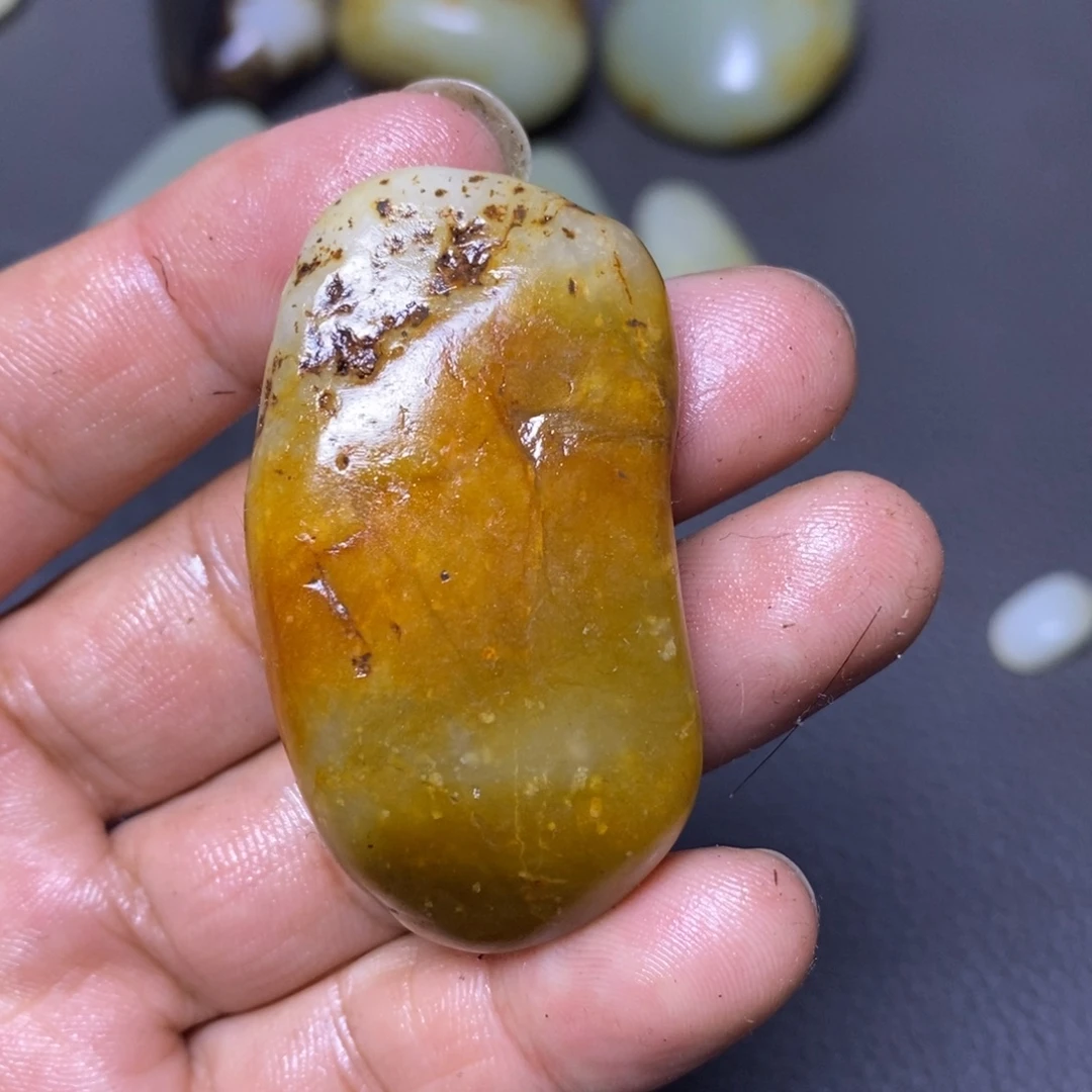 和田玉（糖玉）未镶嵌挂件