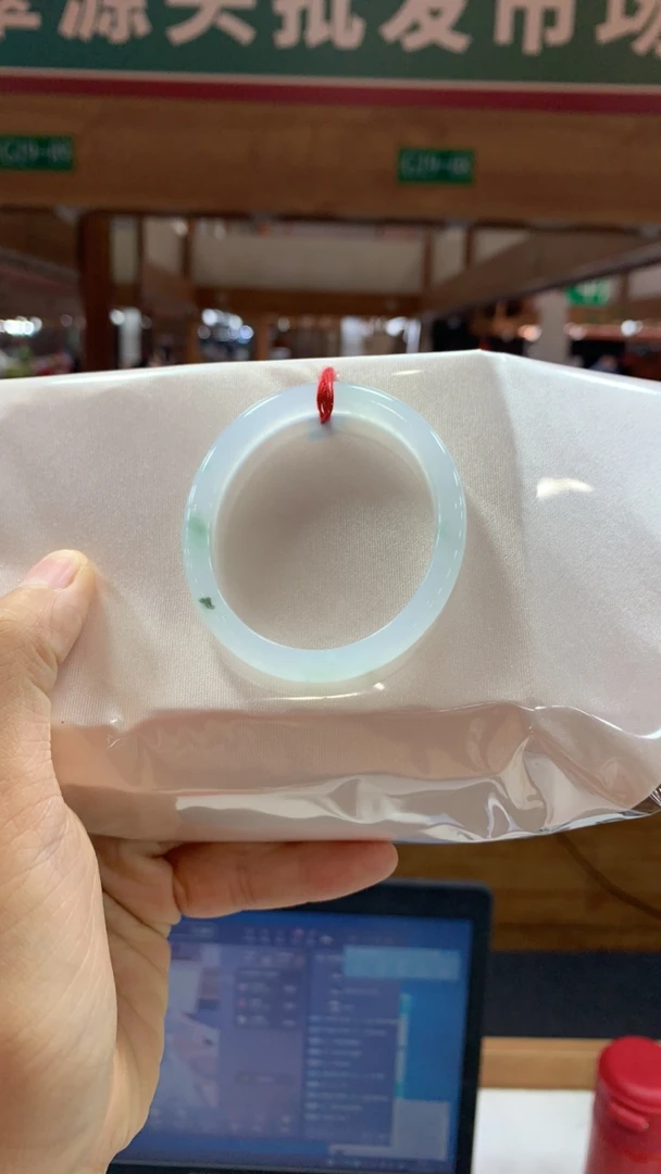 天然缅甸翡翠手镯