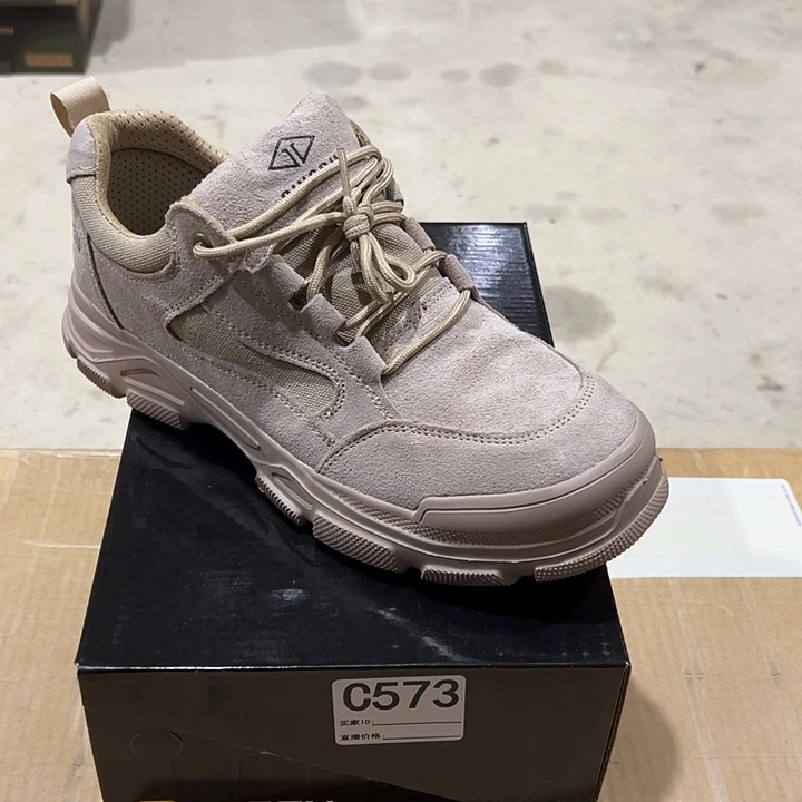 编码573号。44码防砸防刺劳保鞋。